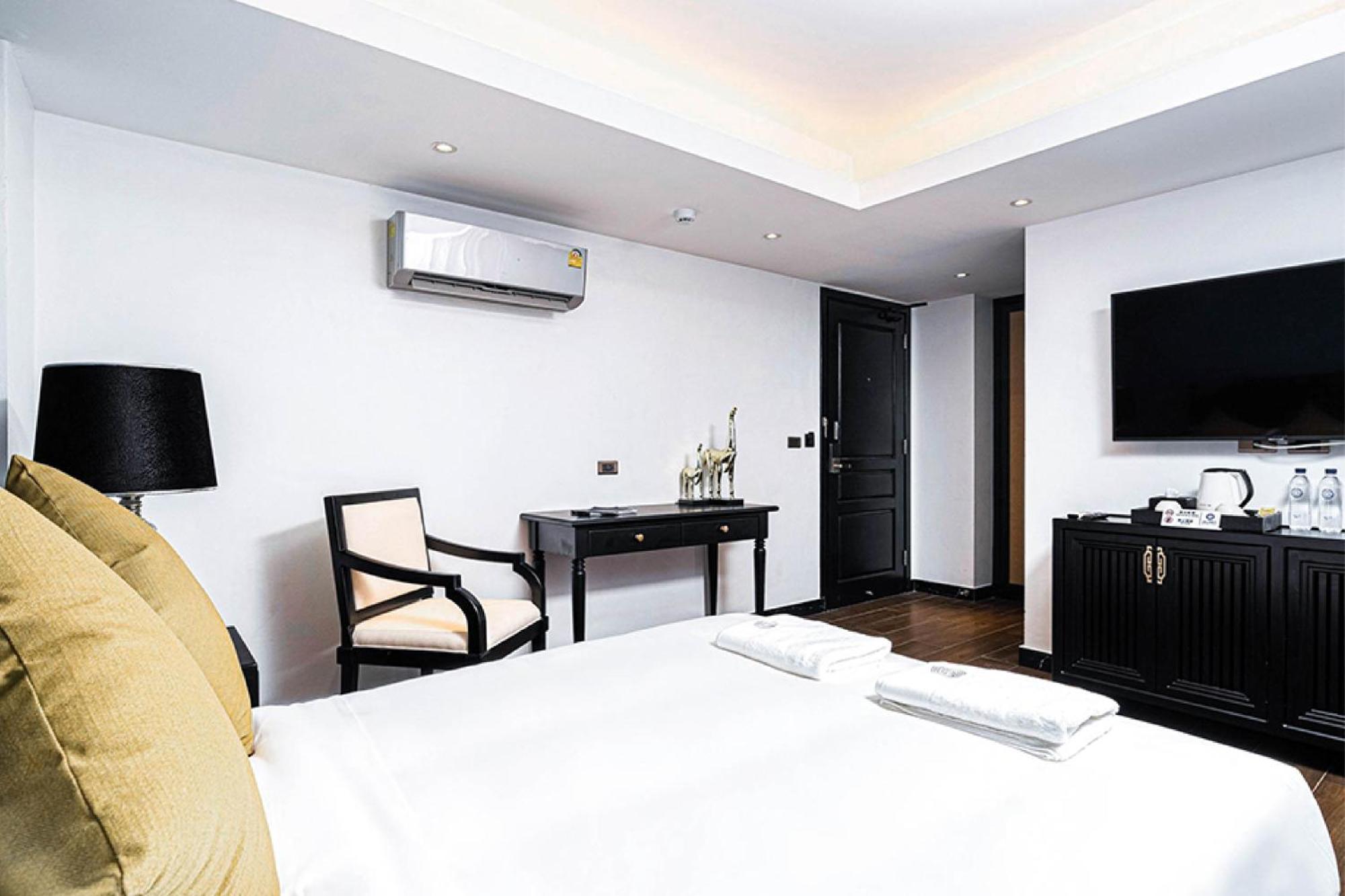 Glory Boutique Suites 清迈古城荣耀精品酒店 Chiang Mai Exterior photo
